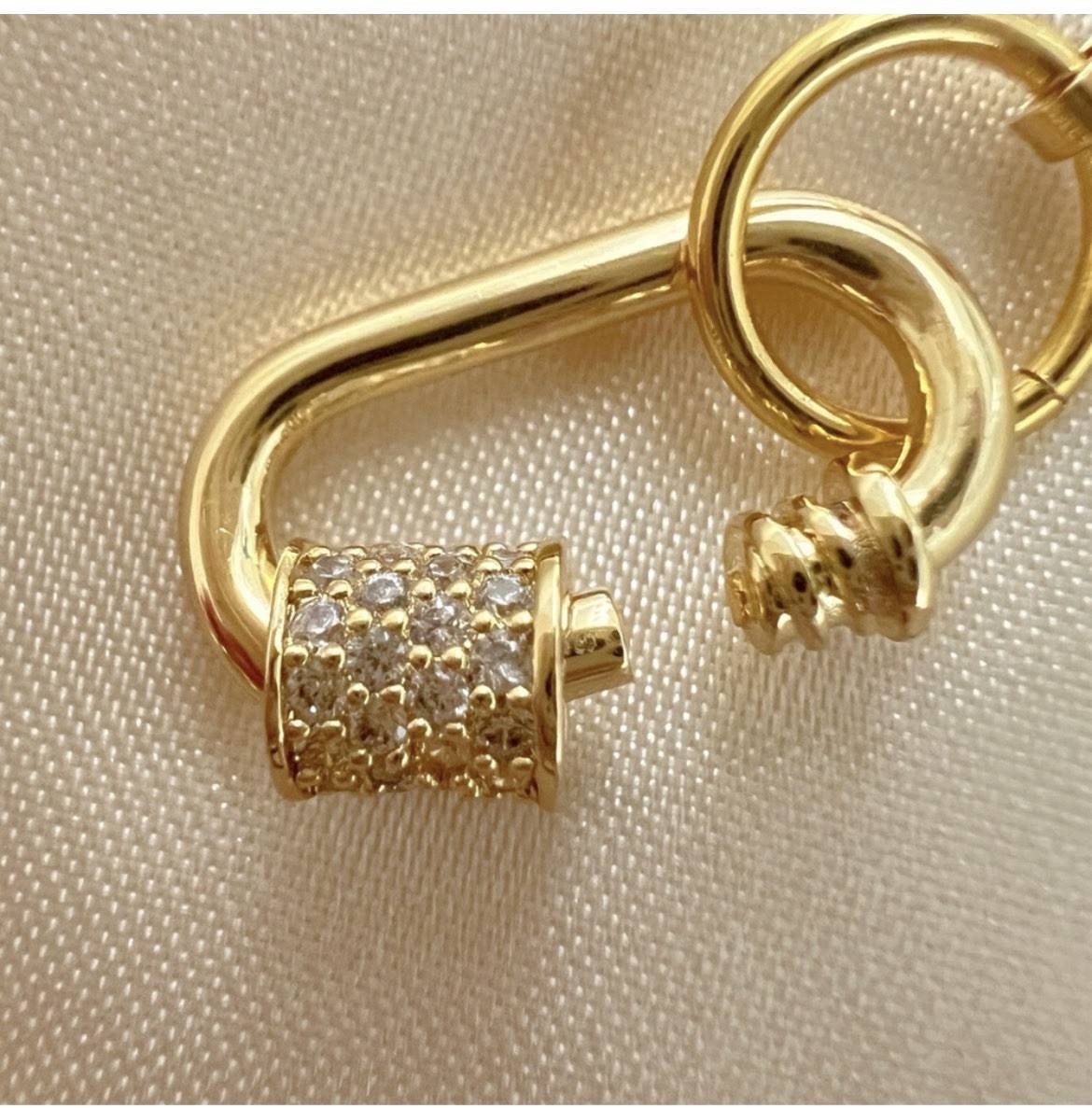 18K Gold Plated Locked Heart Carabiner Necklace Titanium Steal Womens Jewelry
