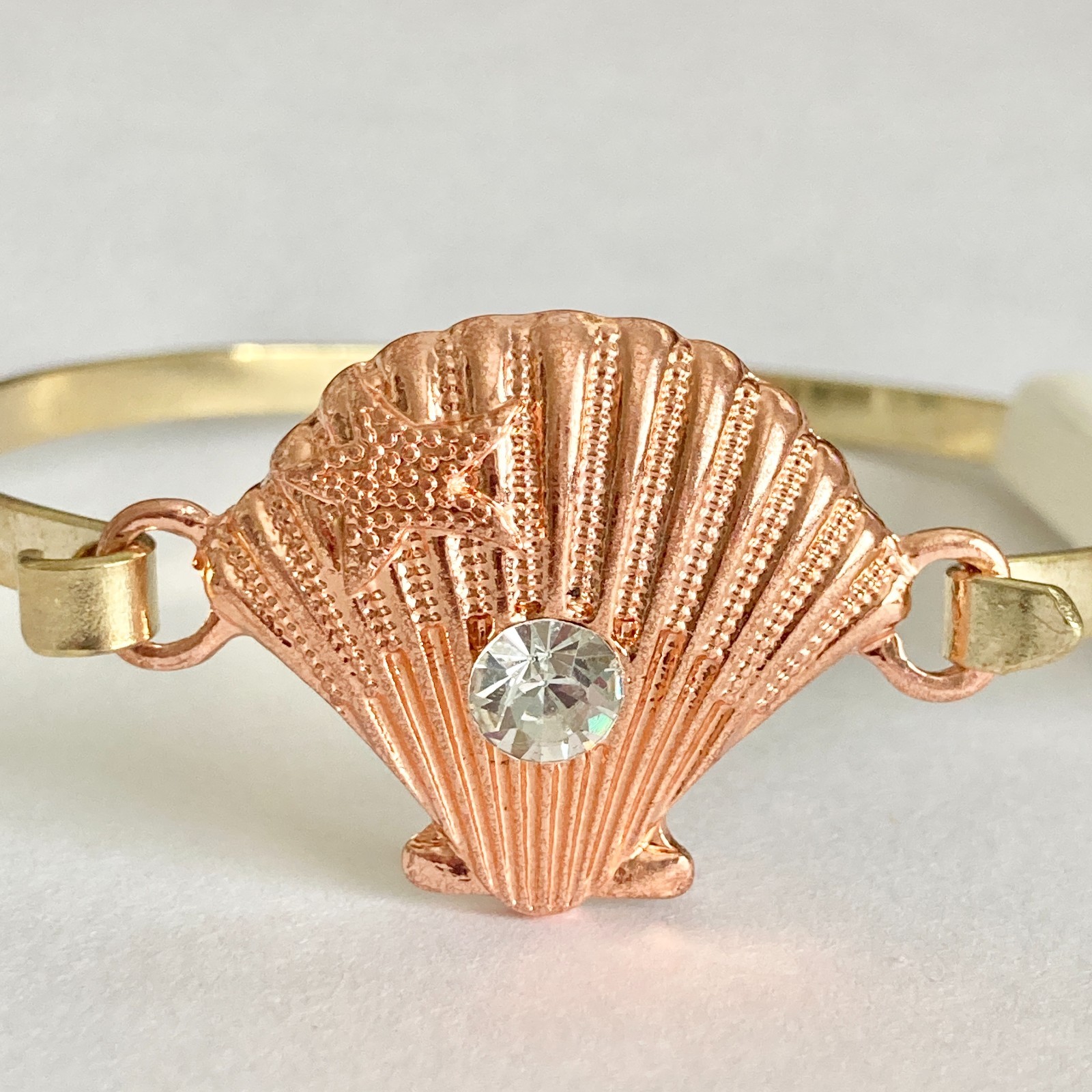 Scallop Sea Shell Bracelet Bangle Nautical Island Beach 7.5″ Gold Plated Crystal
