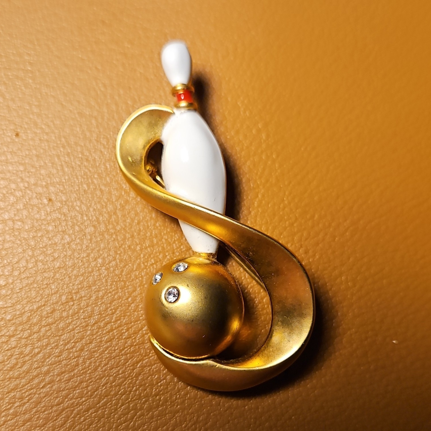 Gold Tone Metal Bowling Pin Sports Brooch Pin
