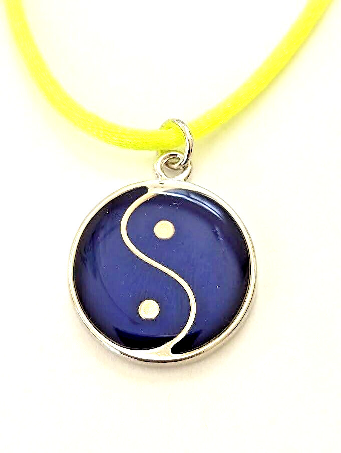 NEW Rainbow Ying Yang Mood Necklace Color Change Pendant Liquid Crystal Thermo