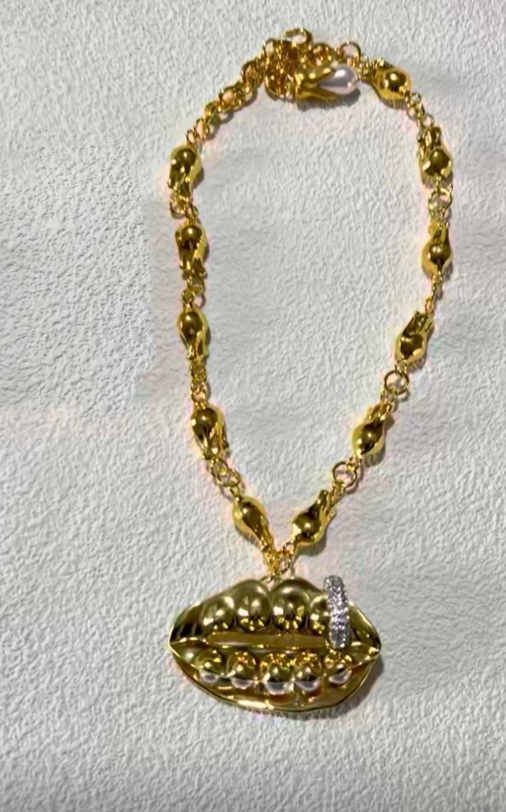 Gold Plated Pea Pod Pendant Necklace Chunky Vintage Style Statement Jewelry