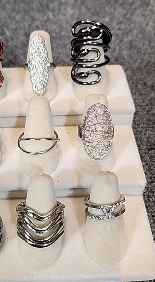 Jewelry 18 Egyptian Rings Adjustable Sized Stretch Lot #172 See Description