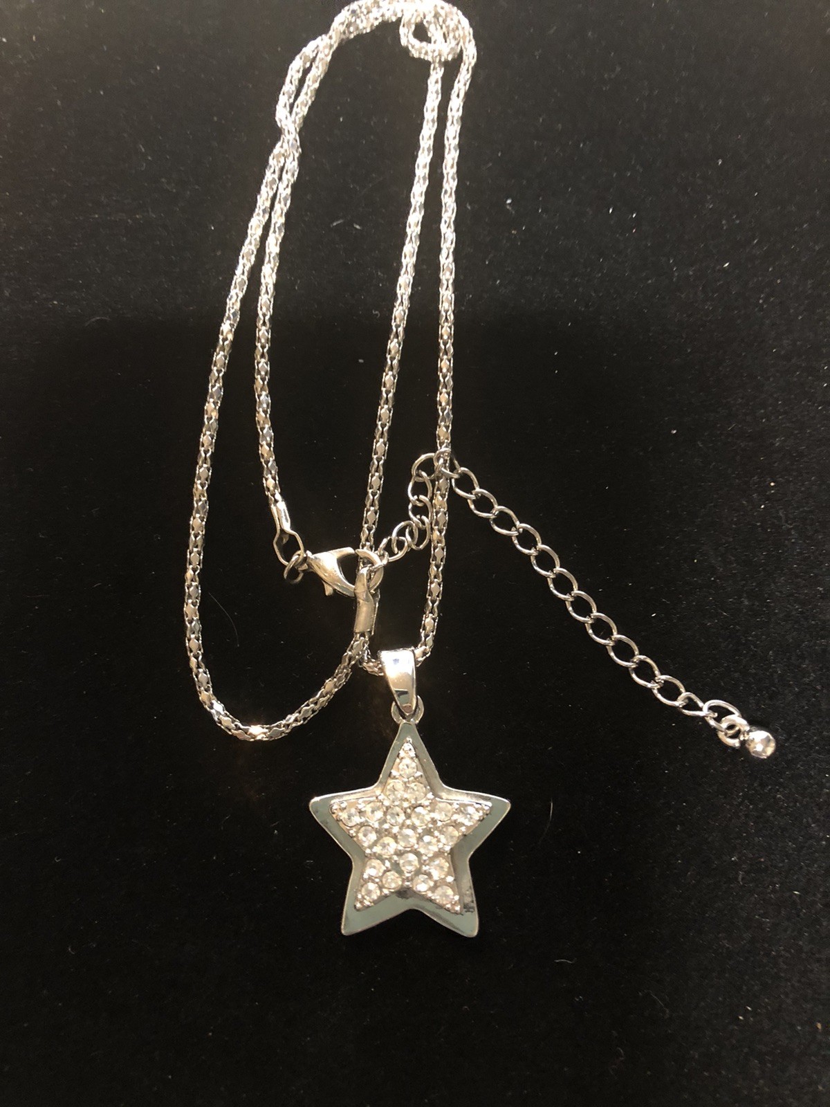 SILVER TONE CHAIN WITH STAR RHINESTONE PENDANT 18″ + 2.5″ EXTENDER