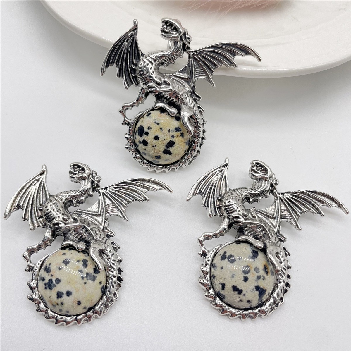 10pcs Mixed Natural Stone Flying Dragon Pendants Healing DIY Jewelry Making