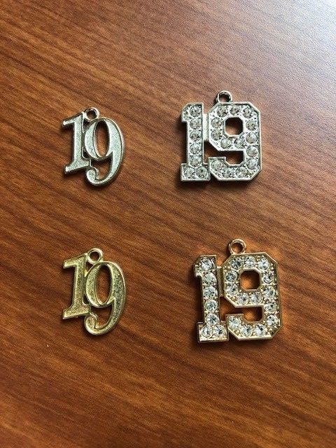 Graduation Tassel Charm Yeardate 1990-2023