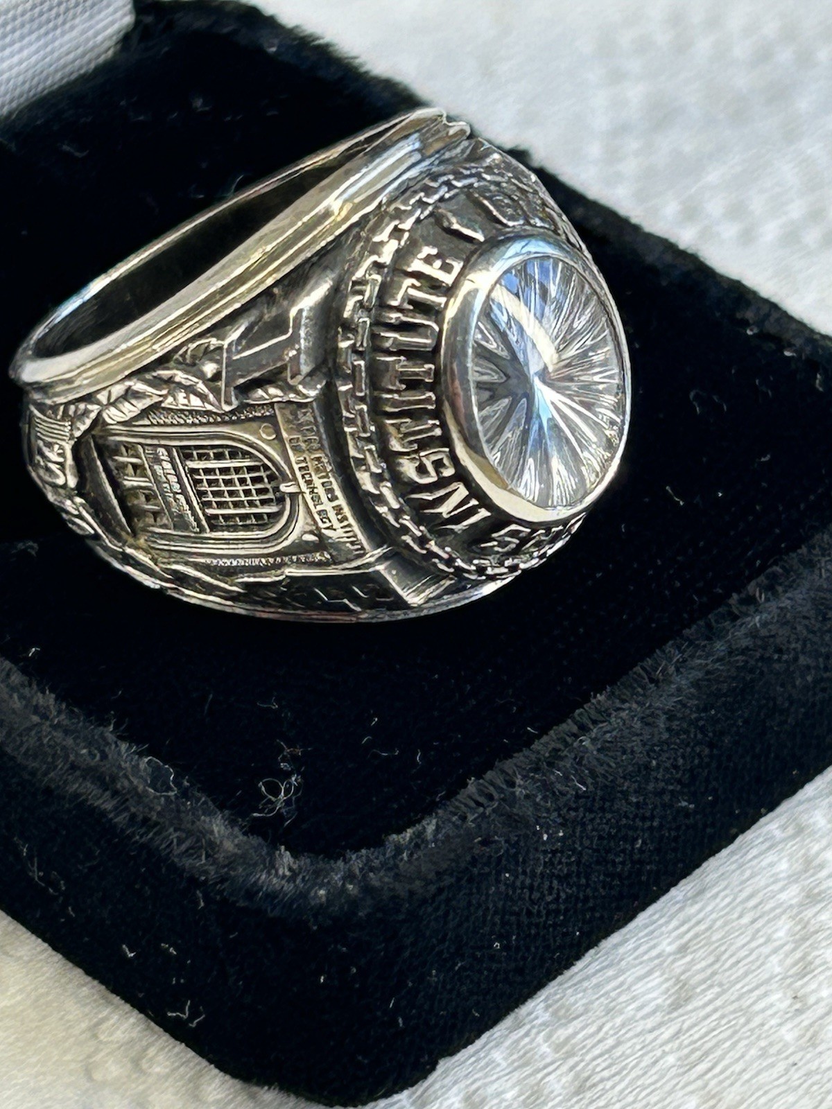 10k White Gold 1975 General Motors Institute Class Ring 22.4 Grams Size 9.5