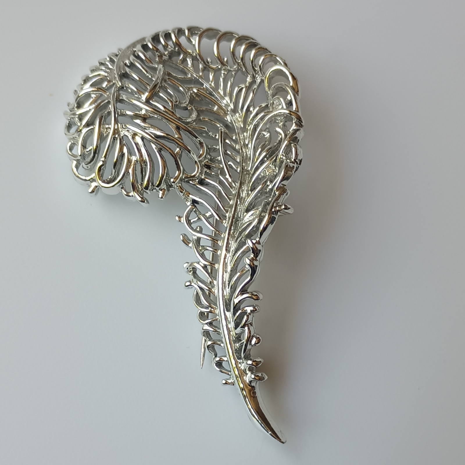 Vintage SAG Silver Tone Metal Leaf Brooch Pin Nature Theme No Stone