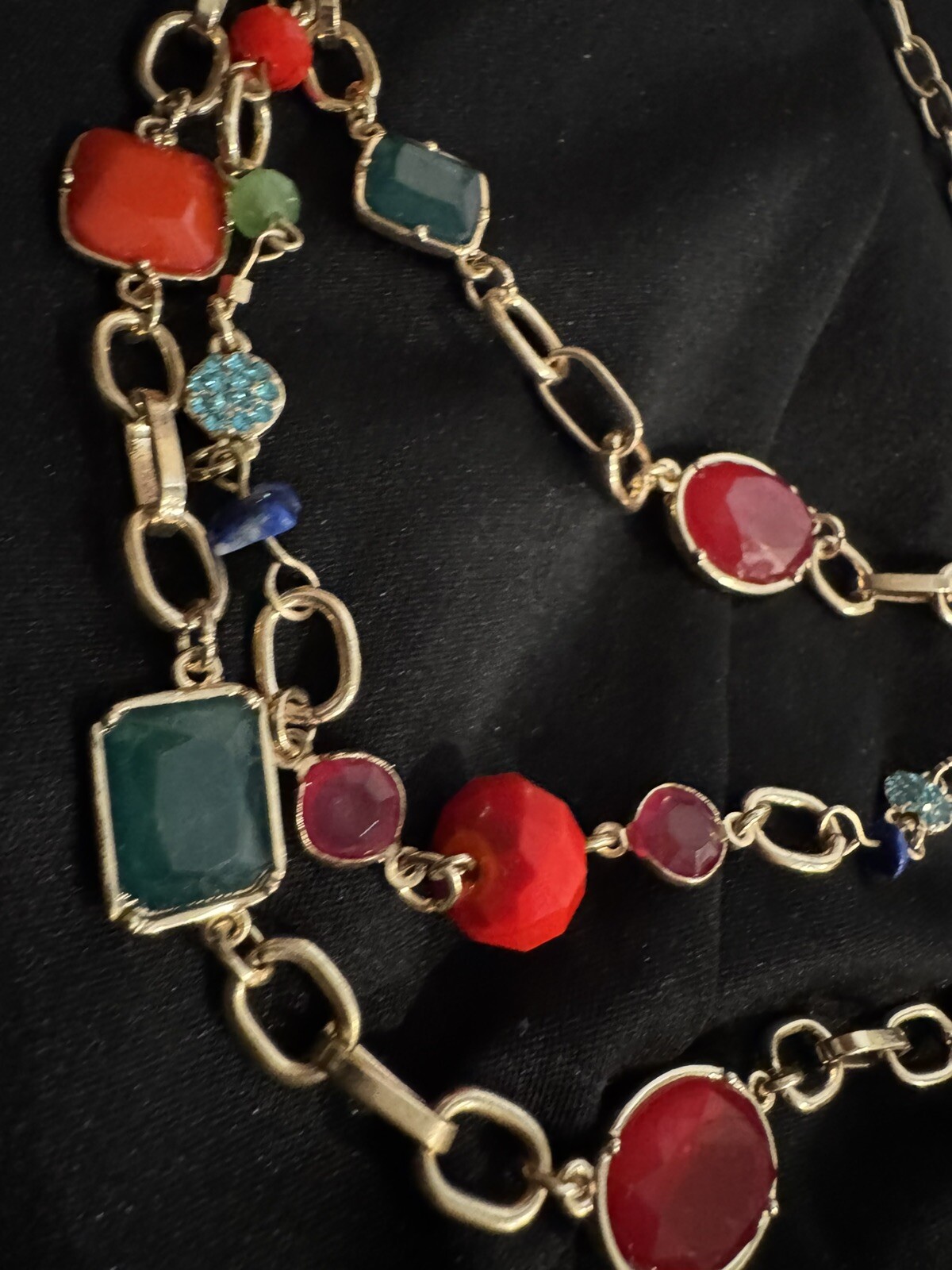 3 STRAND GOLD TONE STATEMENT NECKLACE BLING HOLIDAY CHRISTMAS RED GREEN BLUE
