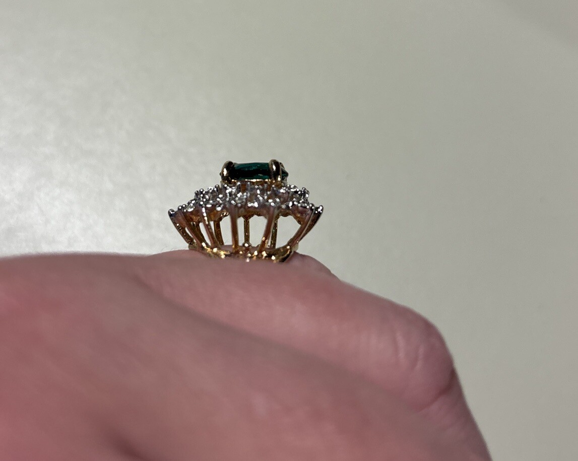 Vintage 18K HGE Gold Plated Green Pear Cluster Ladies Ring Size 5 NOS