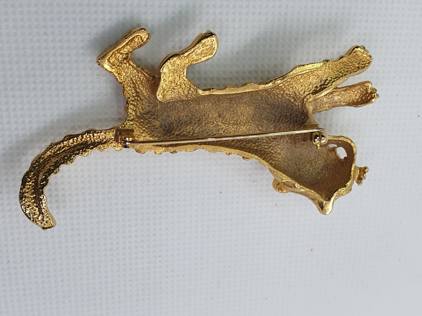 Super Gold Tone Tiger Brooch No Mark