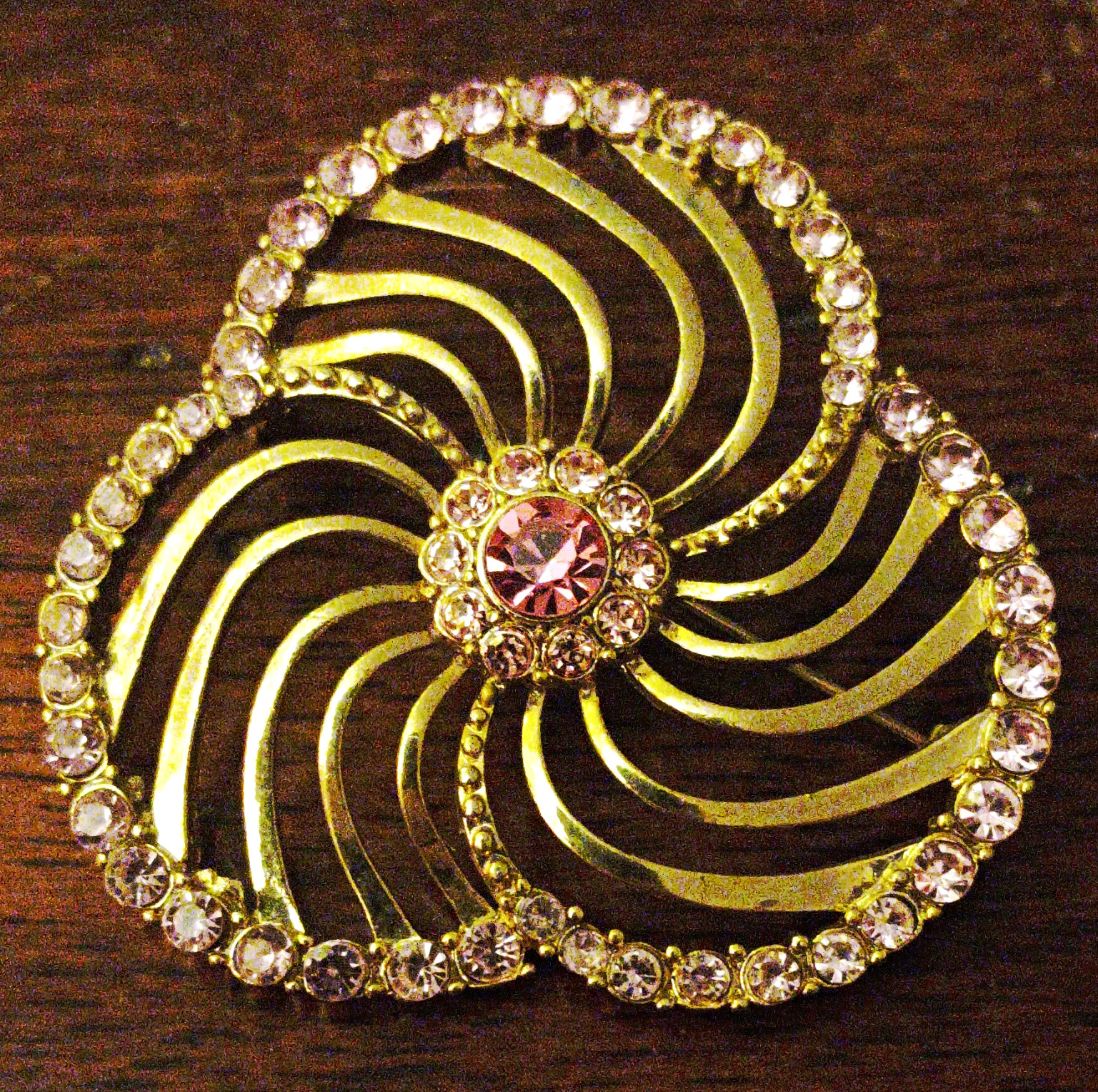 Vintage Liz Claiborne Pinwheel Design W/Rhinestone Reminiscent Of Shamrock Desig