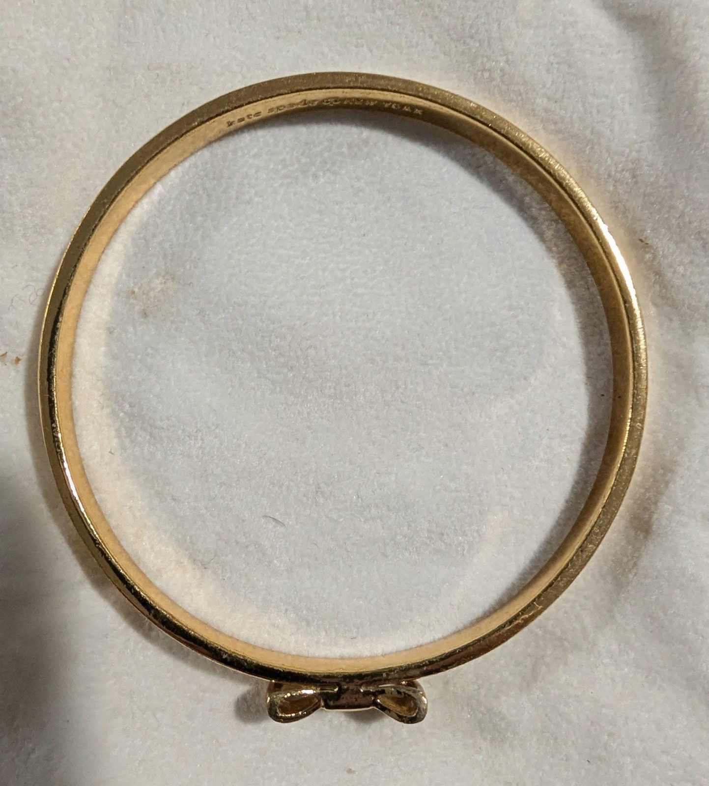 Kate Spade Small Bow Bangle Gold Tone 7.5” Slip-On Minimalist Stack Bracelet