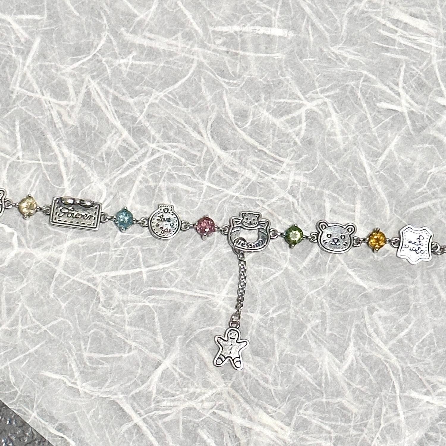 Adorable Gingerbread Bear Bracelet, Colorful Crystal Pendant, Zinc Alloy Jewelry