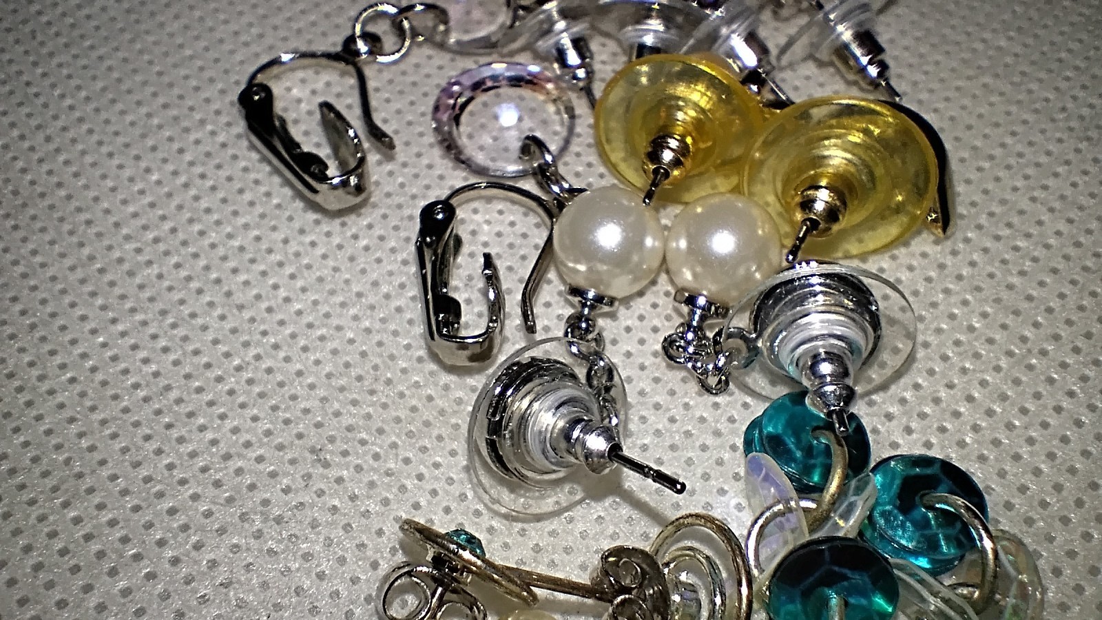 8 Pair Earrings Lot, Beaded, Dangle Pierced Clip on Chandelier Drop Mixed Styles