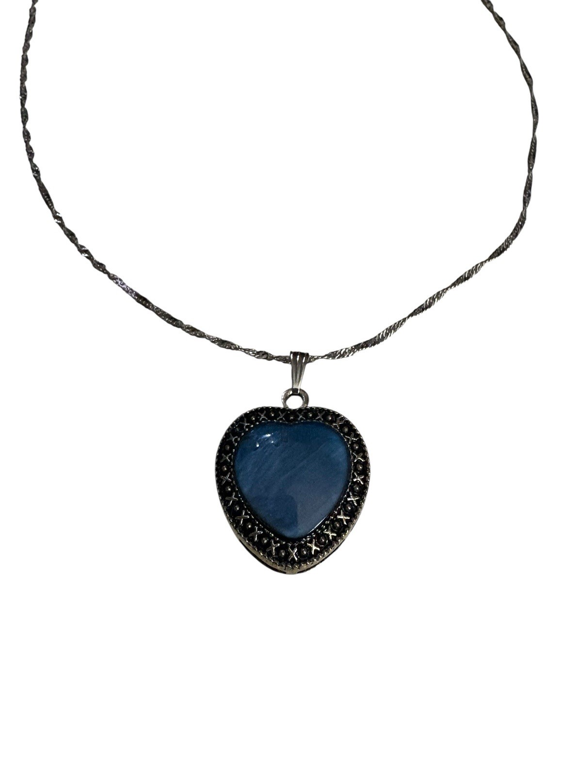 Dark Blue Heart Pendant On 18” Silver Tone Twisted Chain w/Extender 2.5” Jewelry