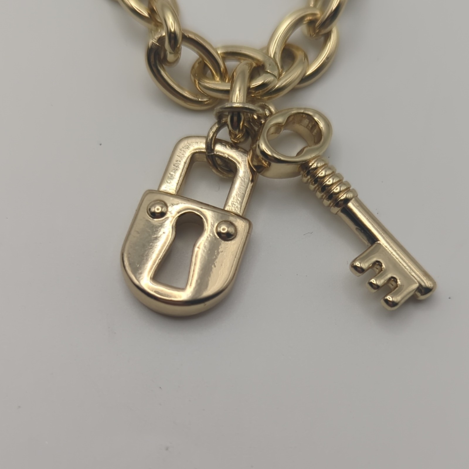 Mary Kay Gold Tone Cable Chain Charm Bracelet, Adjustable Slide, Lock & Key