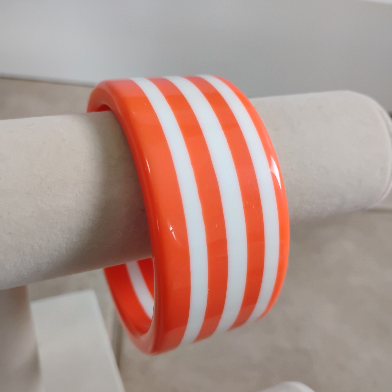 Orange White Striped Creamsicle Bangle Bracelet Chunky Sz 8 Plastic Resin NEW