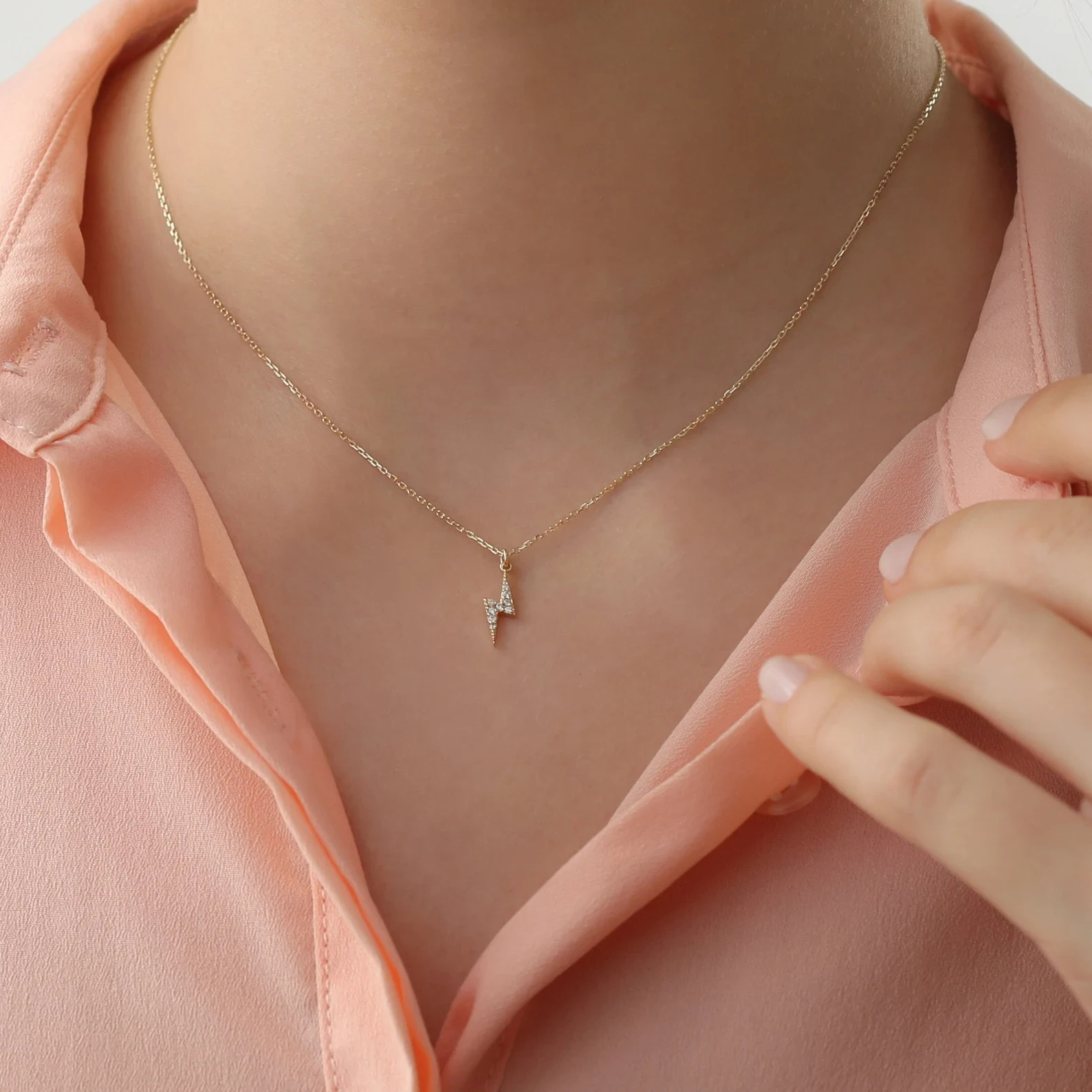 Lab Grown 1.00 Ct Round EF VS Diamond Lightning Bolt Necklace in 14K Solid Gold