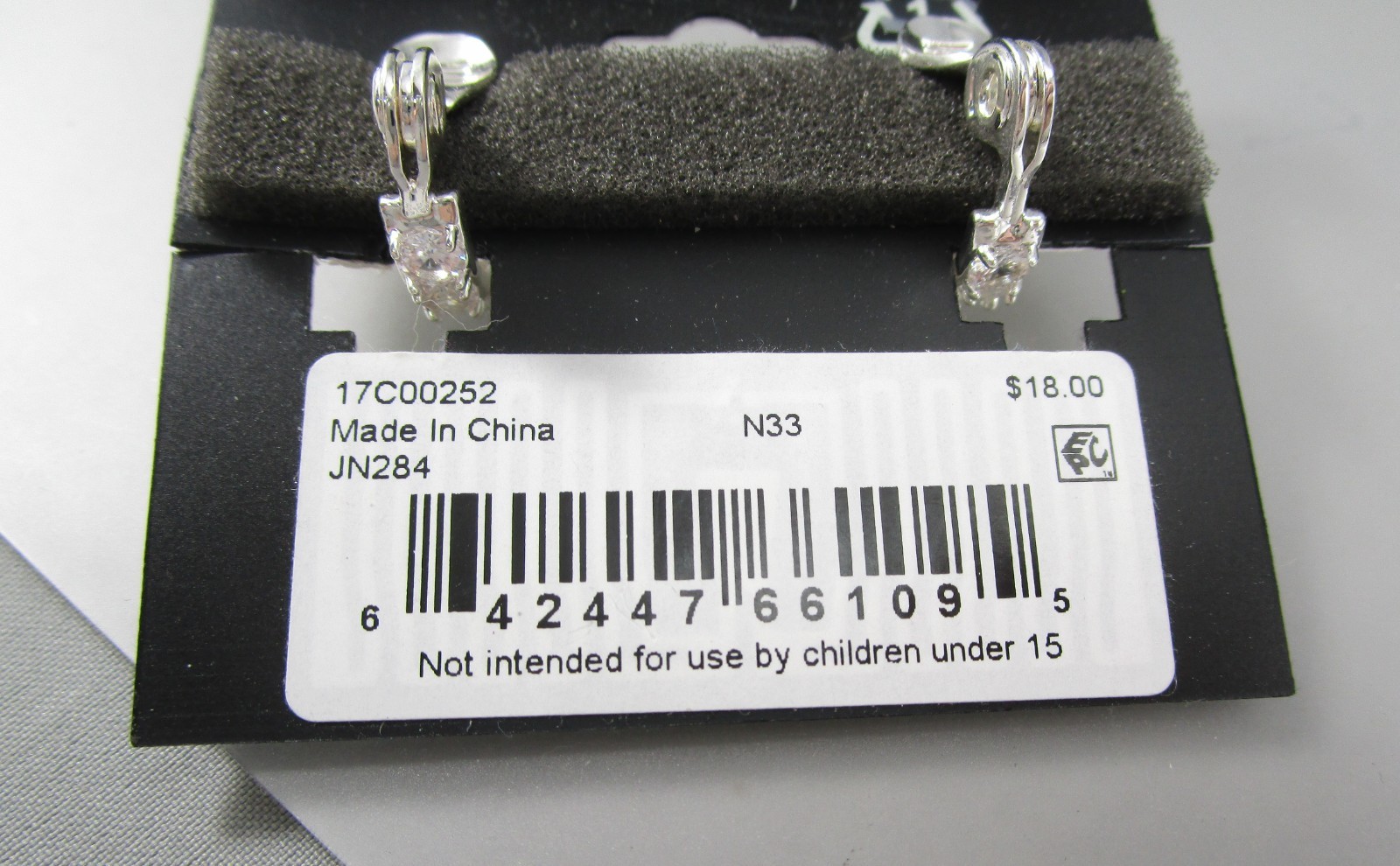 NWT NAPIER 5/8″ Silver Tone Hoop Cubic Zirconia Design Clip on Earrings 172N