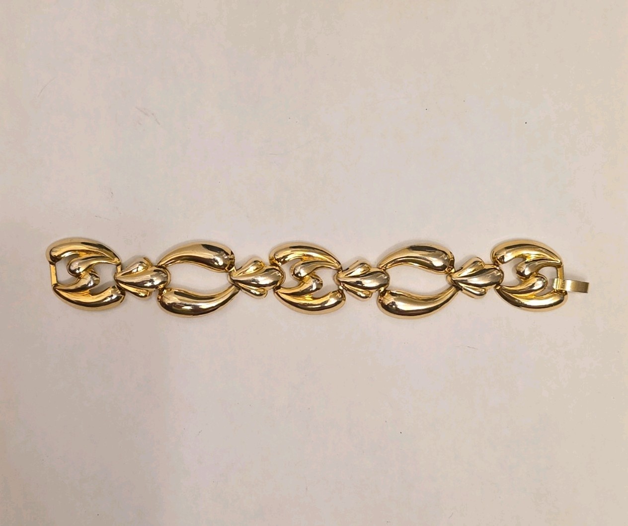 Vintage Demi Parure Chunky Goldtone Shell Shaped Set Nice