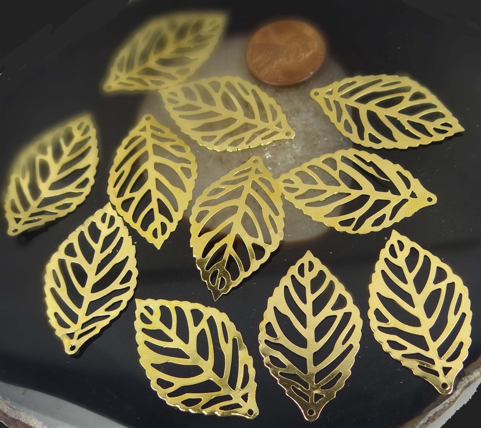 20 Glod Plated Filigree Leaf Stamp Focal Pendant 35x20mm