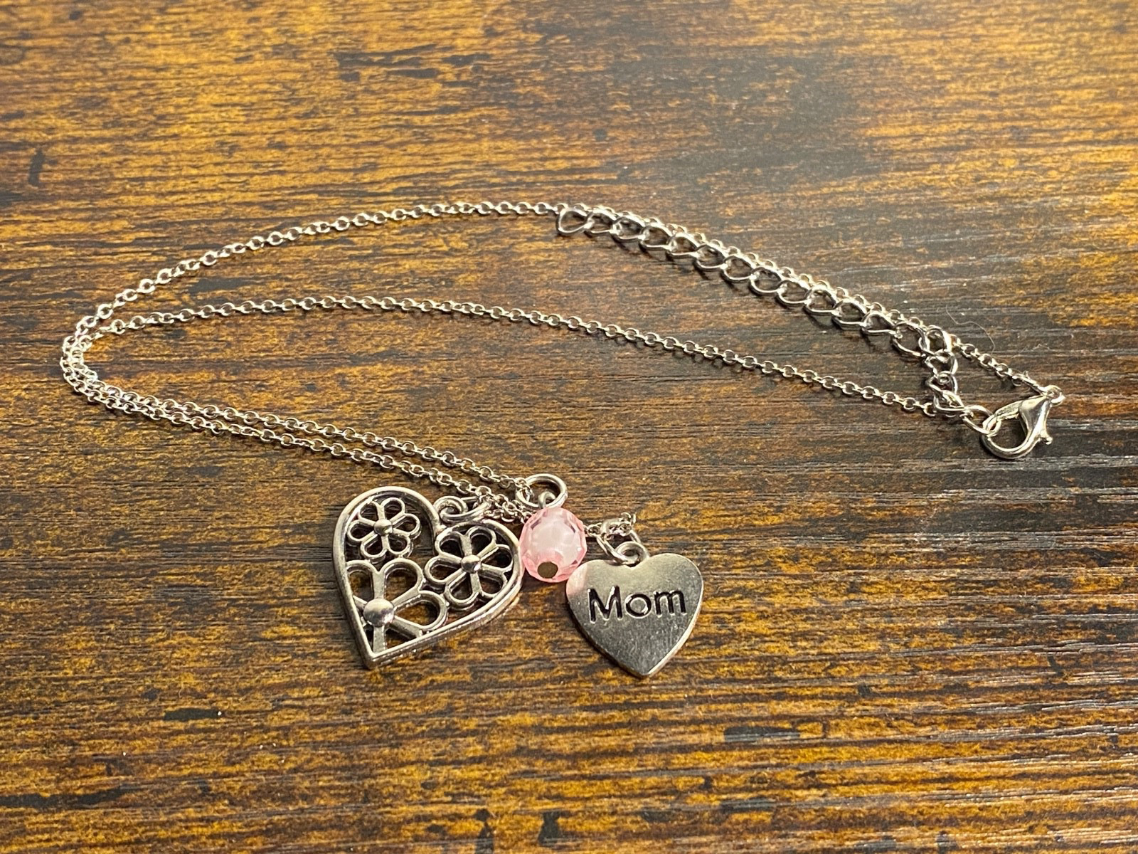 Mothers day themed pendant necklace
