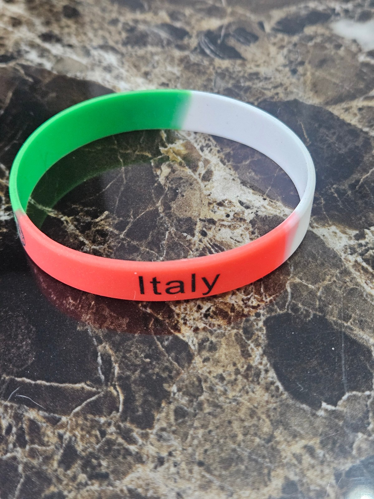 2x Adults England Football Team World Cup Supporters Silicone Rubber Wrist Bands
