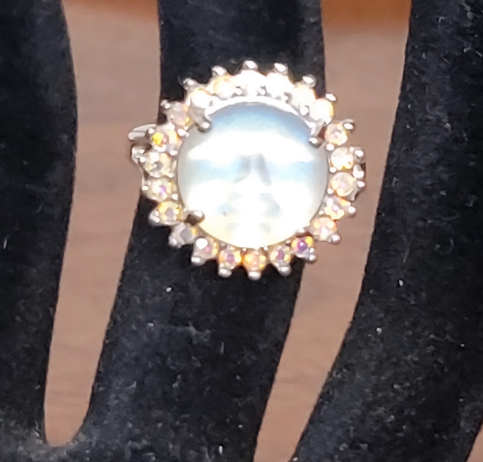 Kirks Folly Seaview Moon Face Ring 3D Glowing Iridescent Glass With AB Halo Sz 5