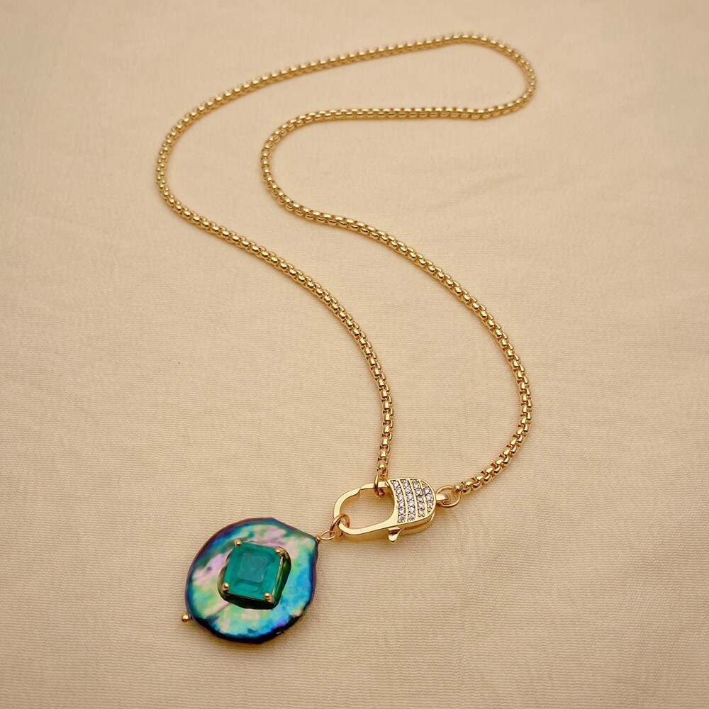 Cultured Black Pearl Quartz Pendant Gold Plated Chain Necklace Simple Jewelry