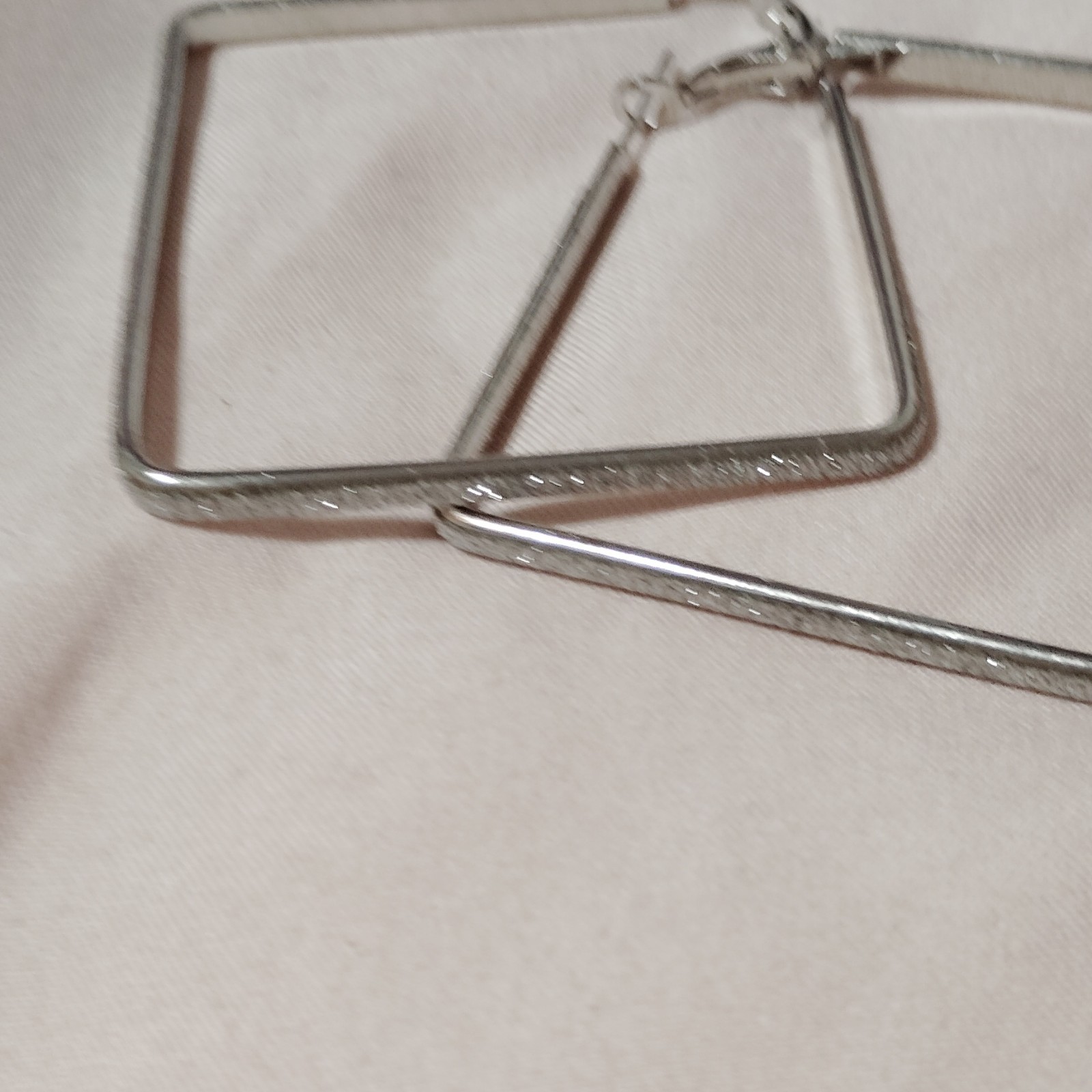 Silver Tone Square Dangle/Drop Earrings Metal Hook Closure No Stone