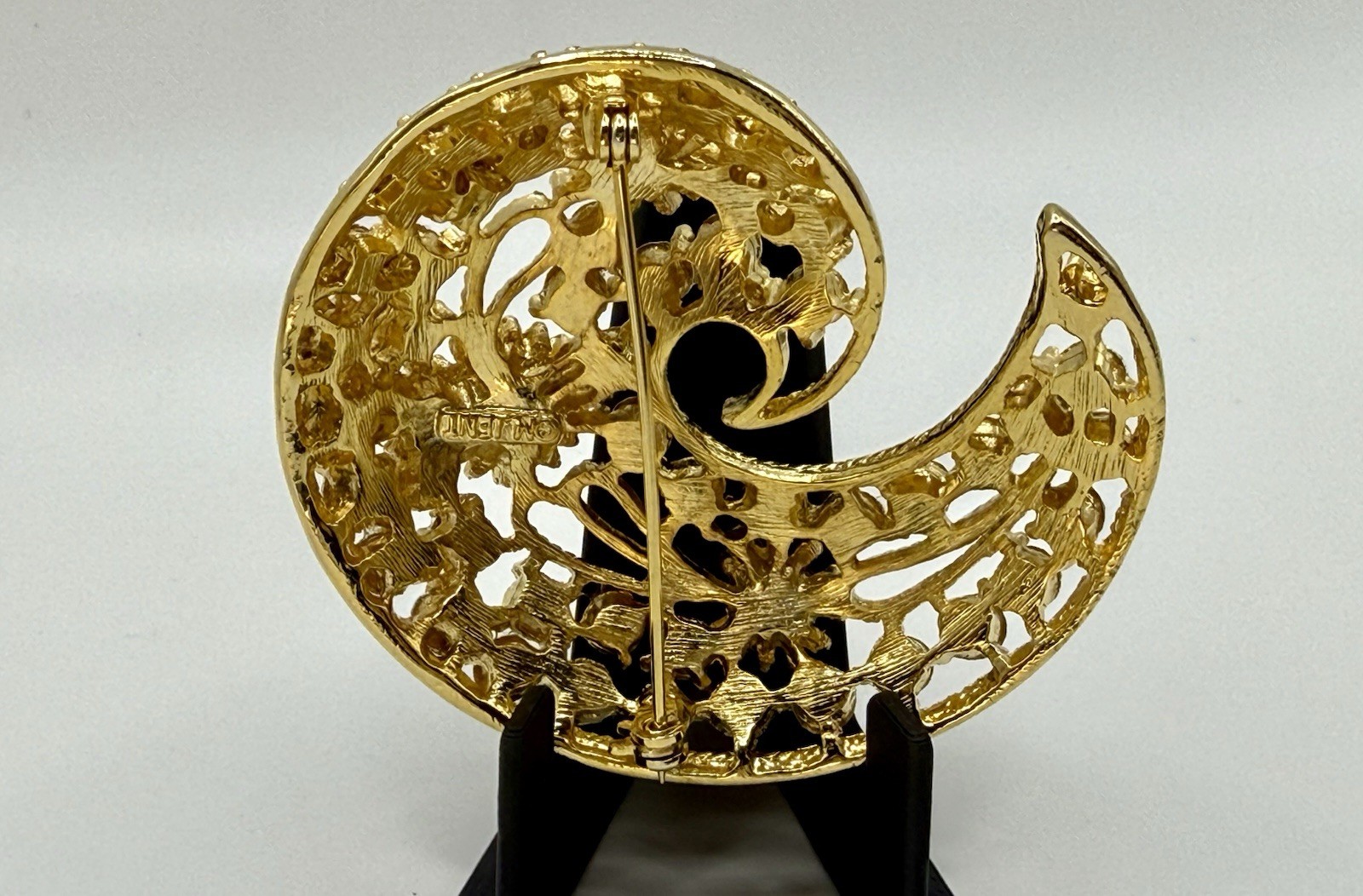 Vintage M.JENT Gold Tone Clear Rhinestone Swirl Paisley Brooch Pin Signed