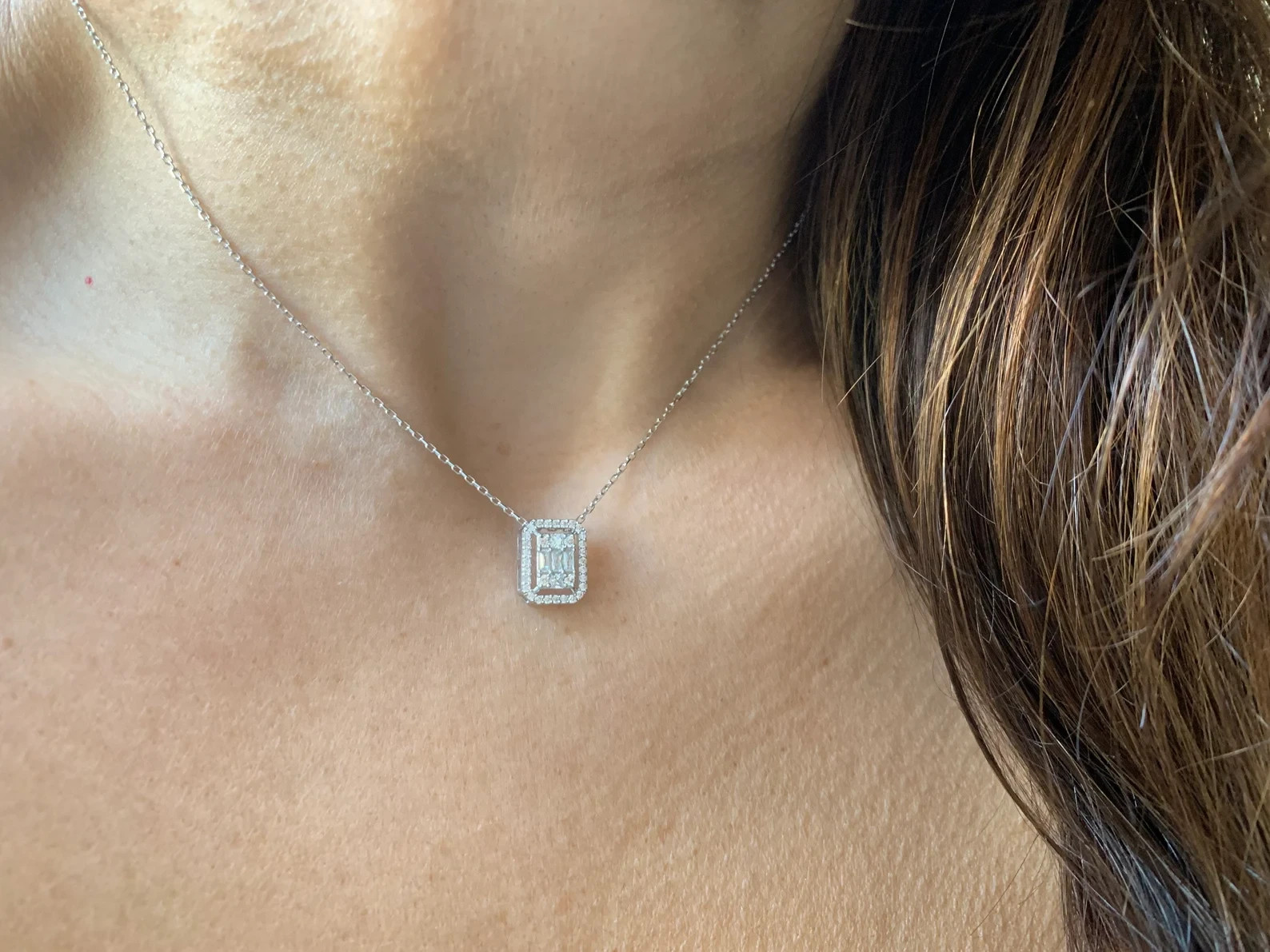 1.00 Ct Baguette & Round Cut EF VS Lab Grown Diamond Necklace in 14K Solid Gold