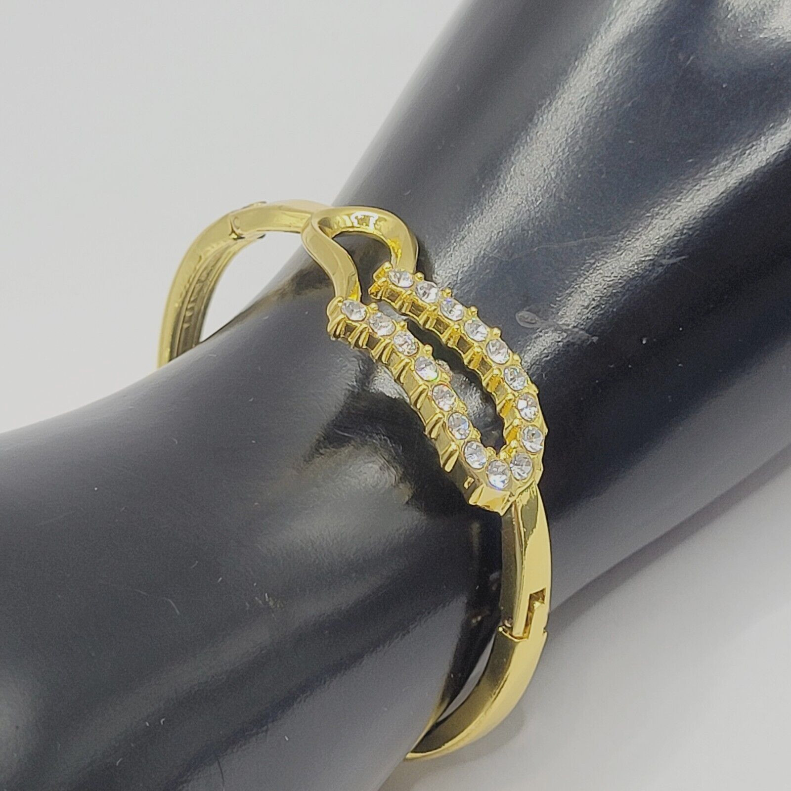 Austrian Crystal Rhinestones Modern Art Deco Heart Bracelet Gold Tone 8 Inch
