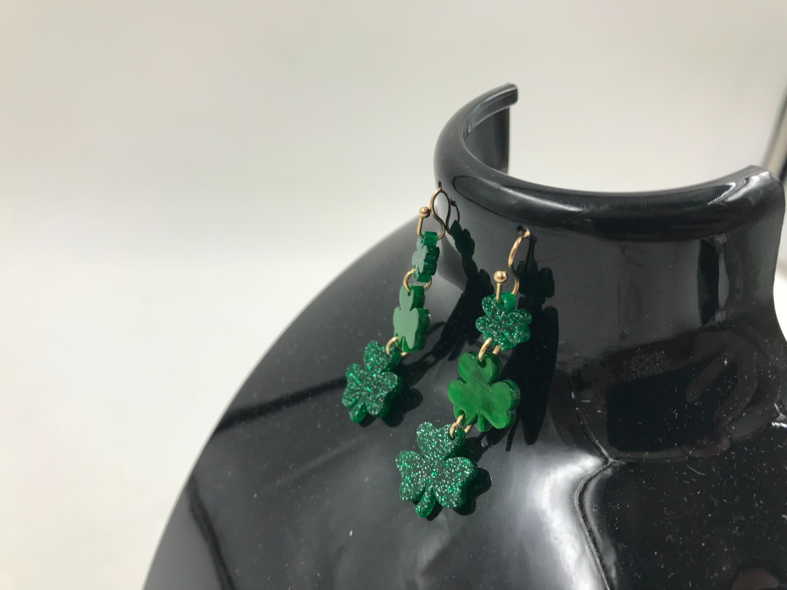 Metal & Plastic 2in Shamrock Dangle Earrings DD01B10044