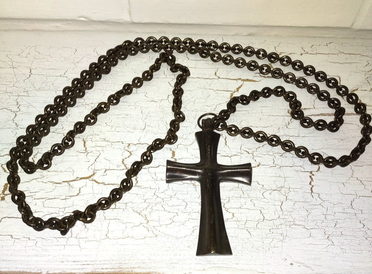 RARE Donna Karan & Co Vintage Signed Bronze Color LG Cross Long Open Link Chain