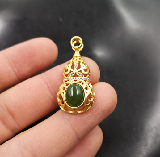 Genuine Green Jade Jasper Gold Plated Cubic Zirconia Gourd Vase Pendant Necklace