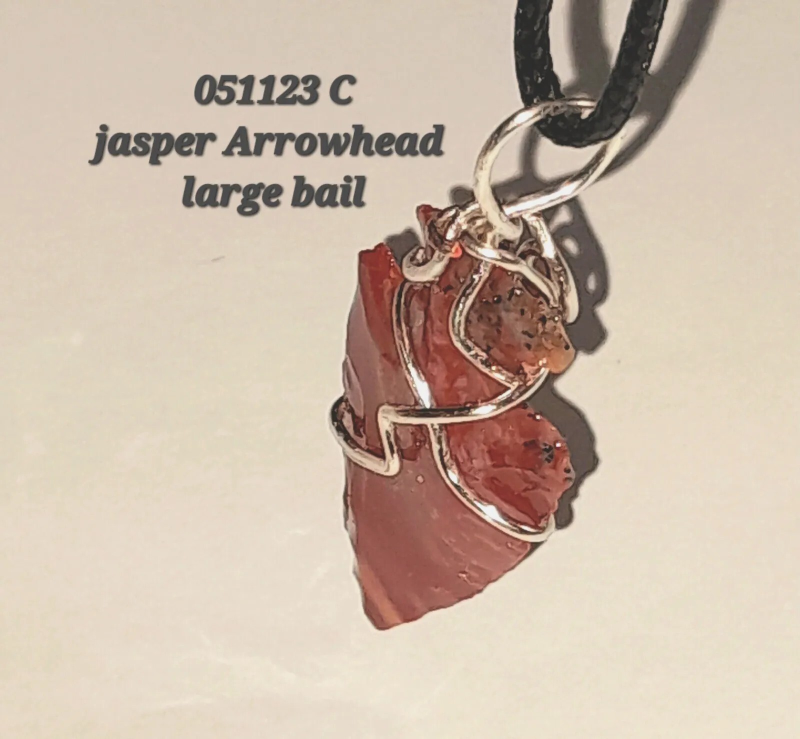 Natural jasper Arrowheads necklaces male female red pendants jewelry Gift unisex
