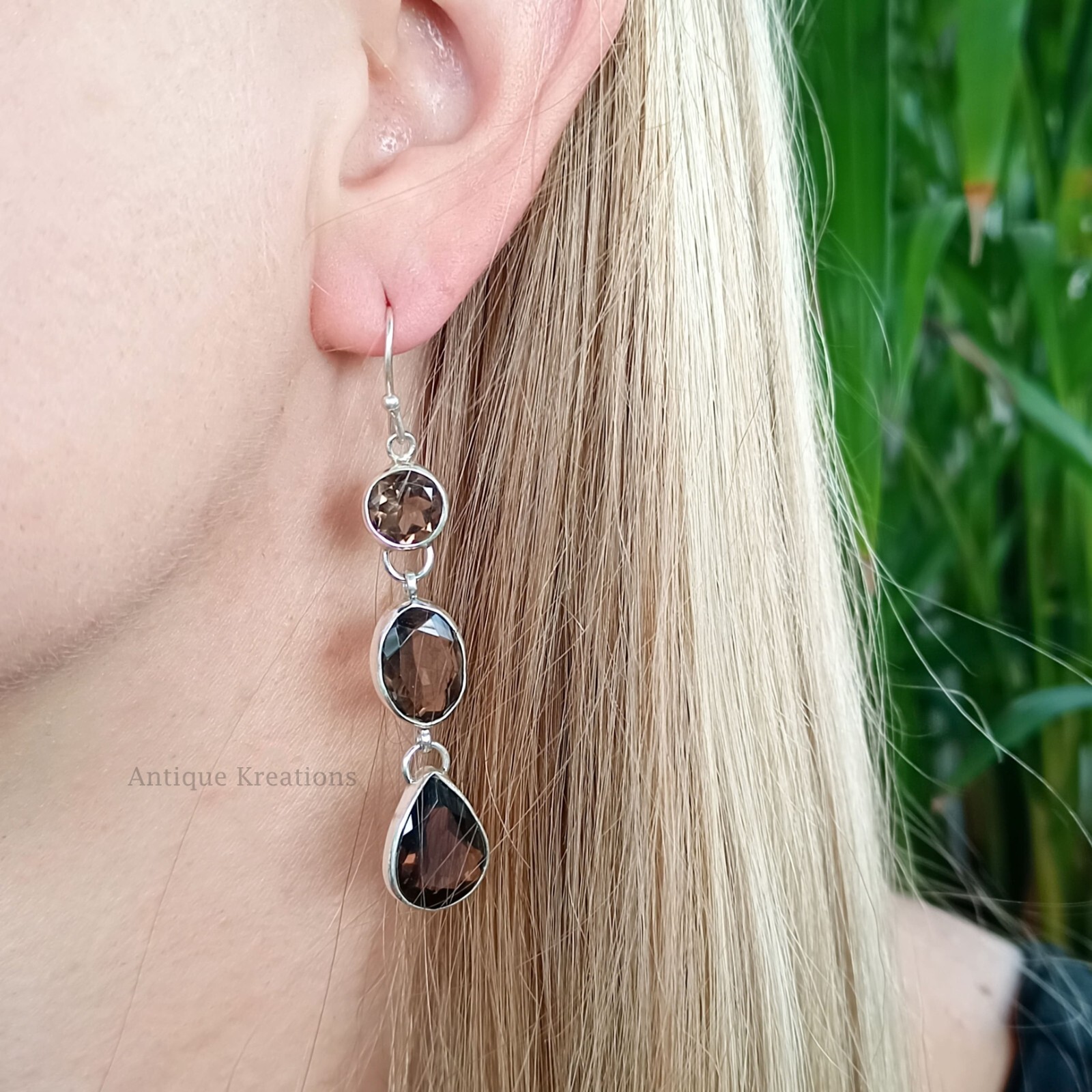 Smoky Quartz Stud Earrings: Classic Gemstone Beauty, Everyday Charm!”