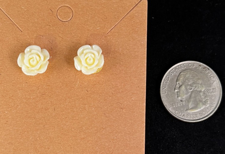 Cream Roses – Stud Earrings – Gold Posts – Flowers – Handmade – RD