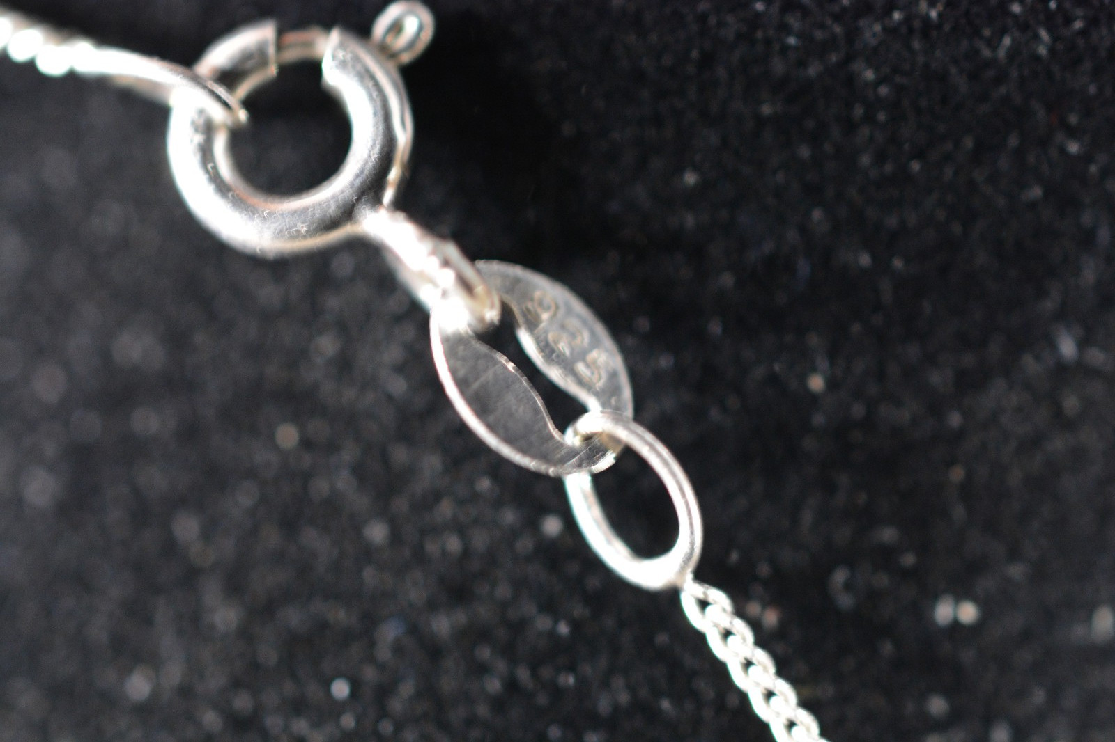 20″ Stirling Silver Necklace .925 2 Grams unknown stone (untested stone)