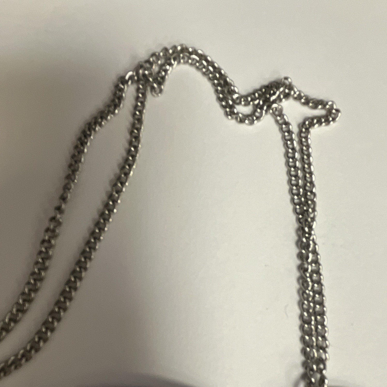 Silver Tone Metal Round Tassel Pendant Necklace Ball/Bead Chain Lobster