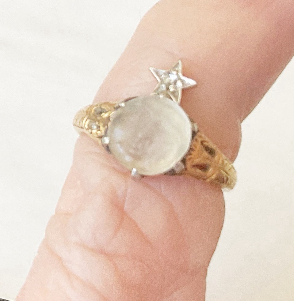 Antique Victorian 14k Ring With Carved Moon face Moonstone Diamond G2U