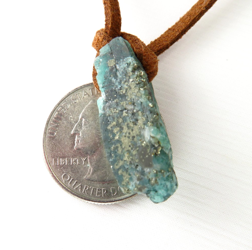 Colombian Emerald Raw Rock with crystals 20.00 Cts Cow Leather Muzo Mines