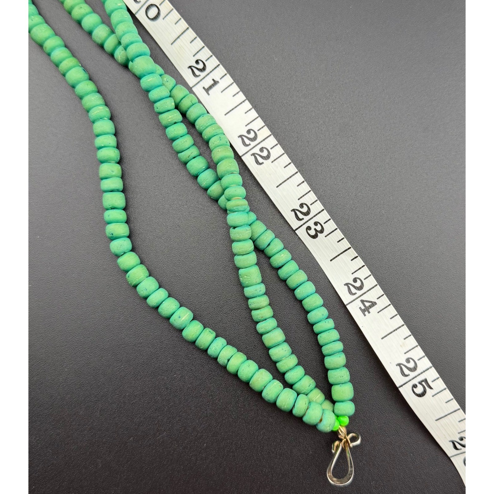 Parrot Wood Beaded 26 Inch Necklace Green Tropical Island Bird Statement Vintage
