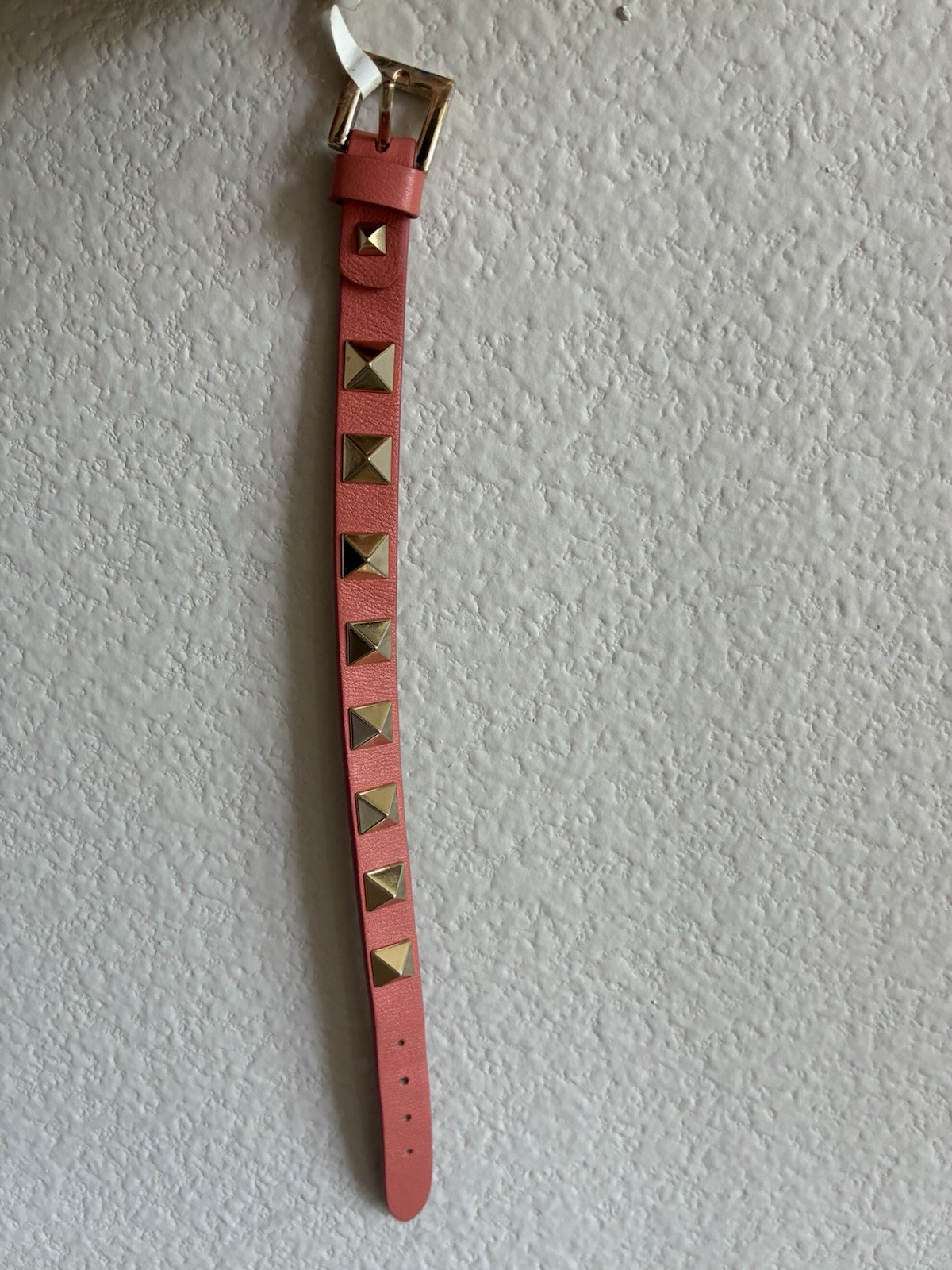 *NWT* Valentino Garavani Rockstud Leather Bracelet – Coral 19cm