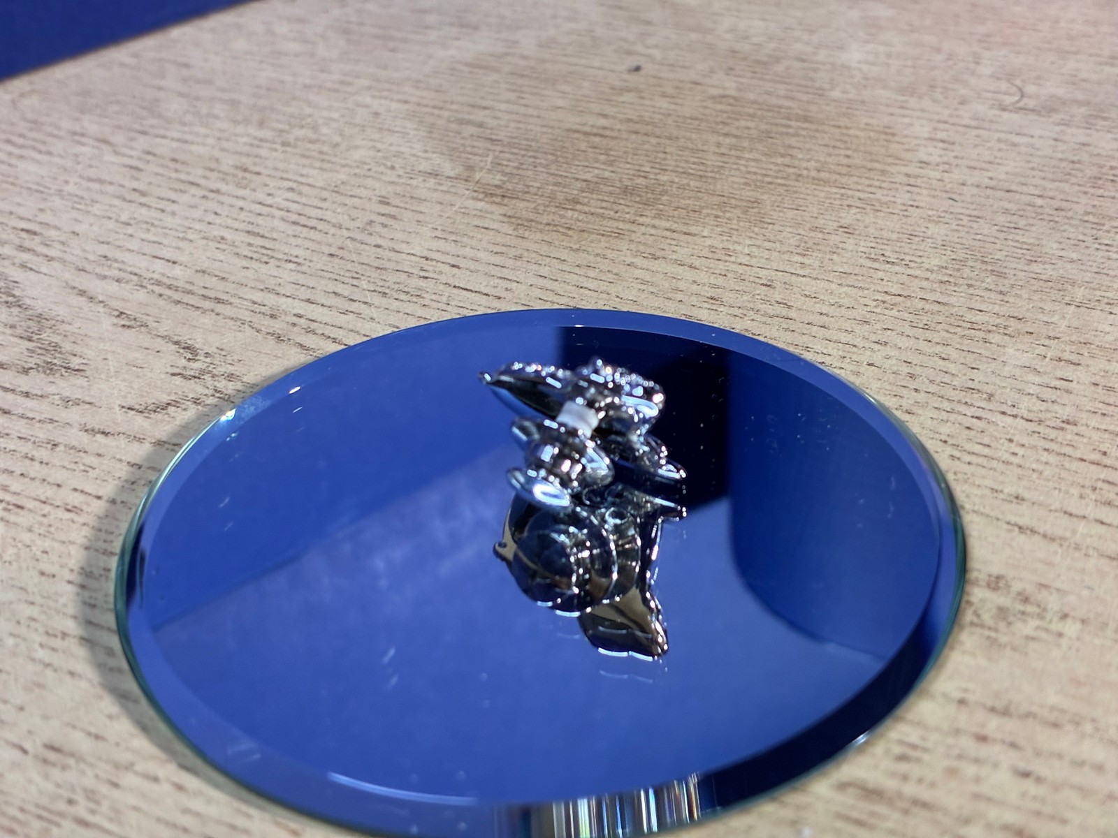 2011 Swarovski Polar Bear Membership Gift Stick Pin