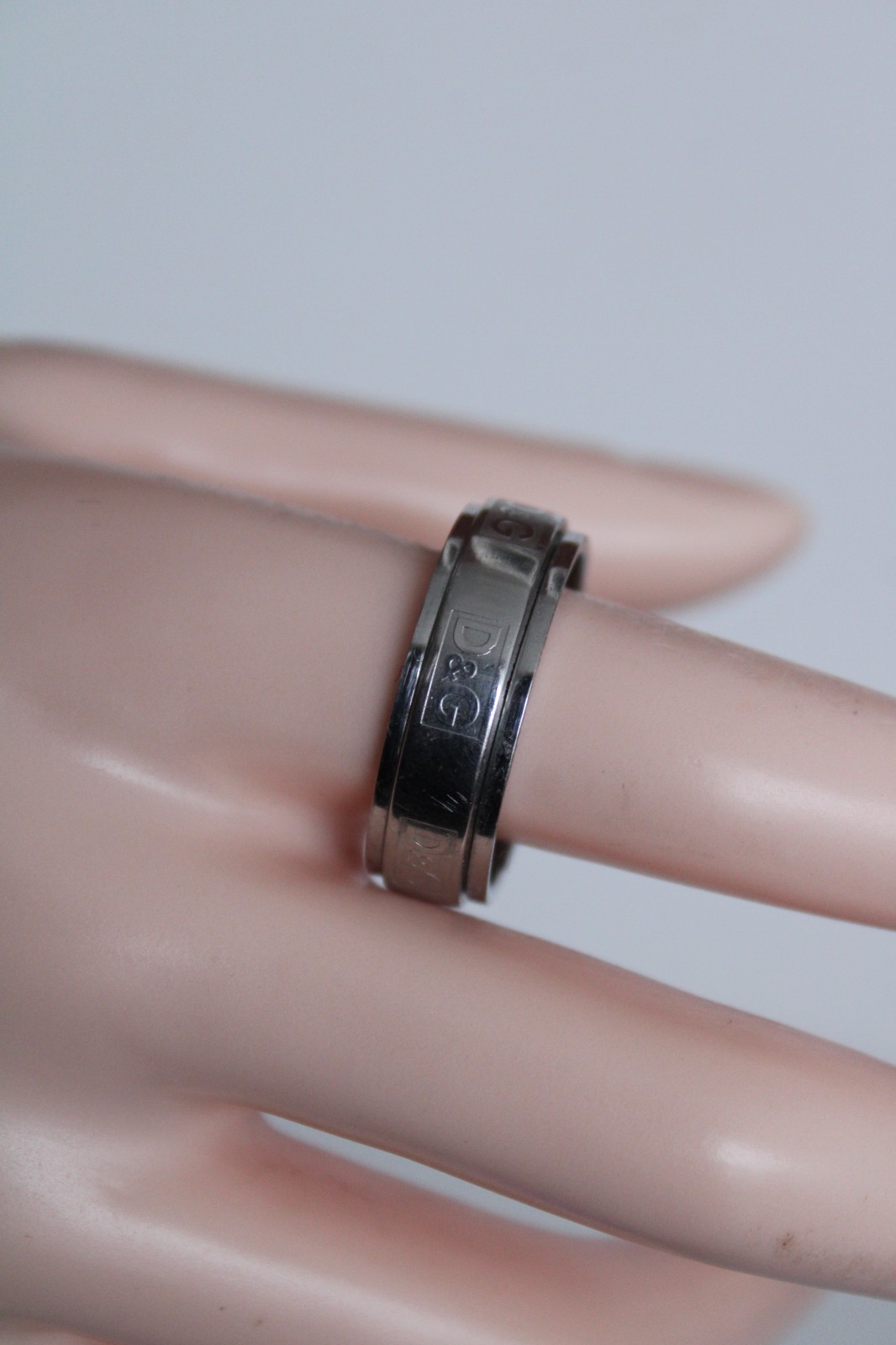 Designer D & G Dolce & Gabbana Unisex Adult Spinner Ring Band, S: 12.5