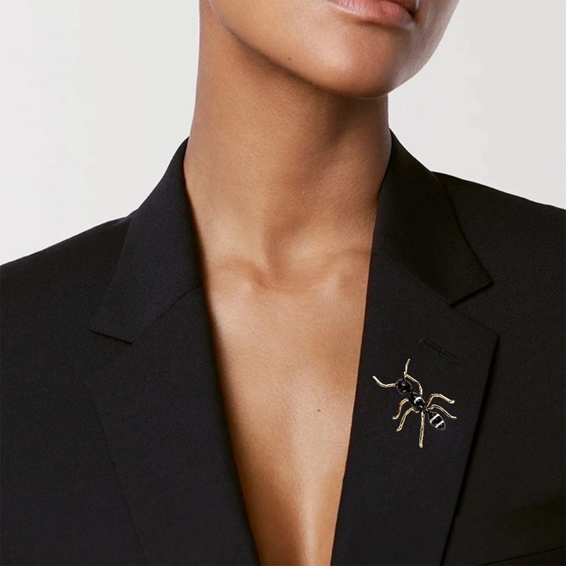 2Pcs Ant Brooch Gold Metal Insect Lapel Pin Clothing Accessories