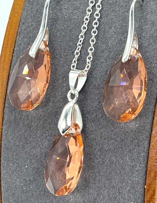 Necklace/Earrings 925 Silver Peach Color Faceted Teardrop Crystals 20″ Ear 1.5″