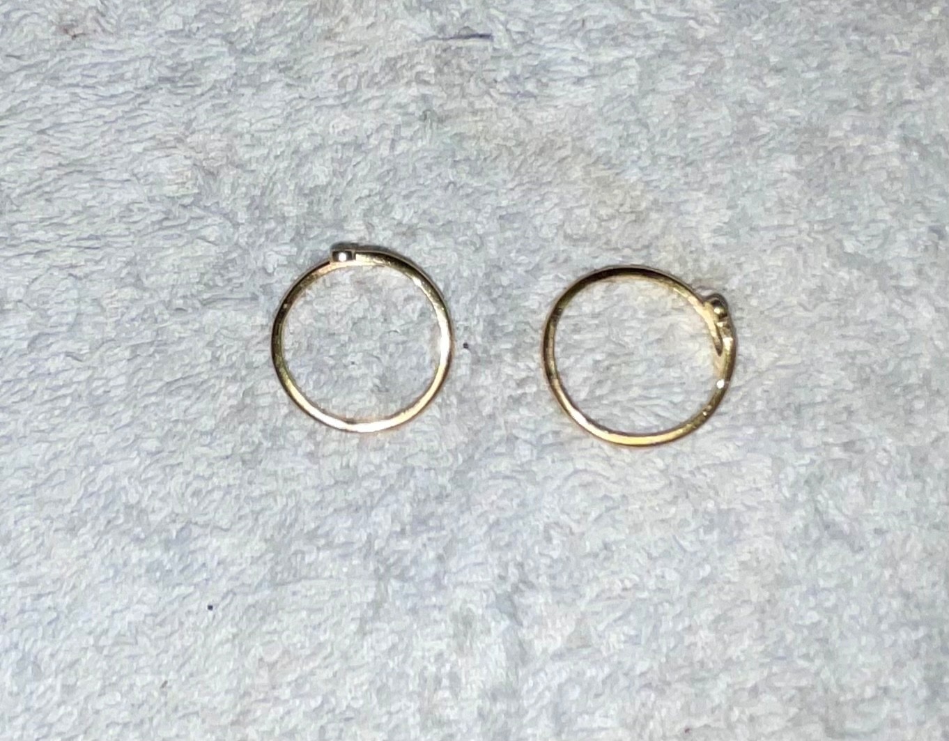 1983 Avon Rhinestone Stackable Rings Lot of 2 Clear Stone 7.5